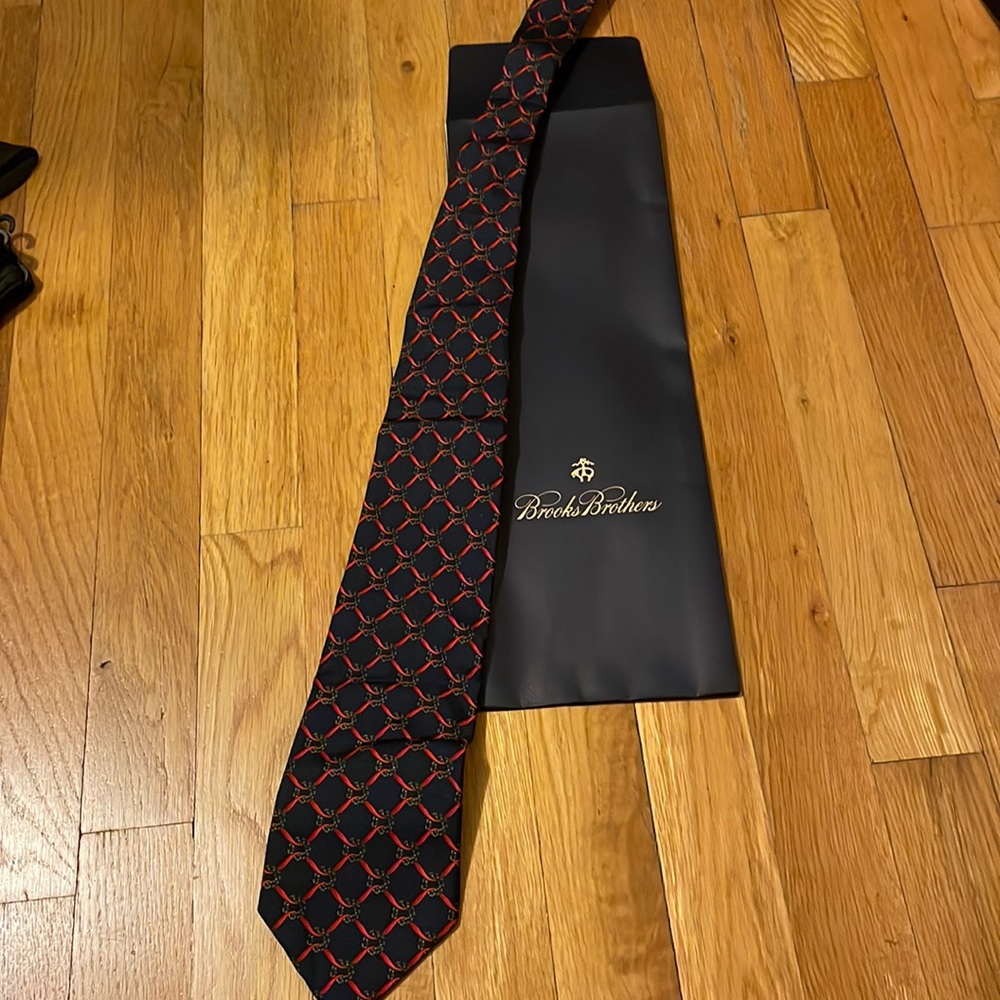 Silk Brooks Brothers Tie with Tie Envelope - Never Been Worn